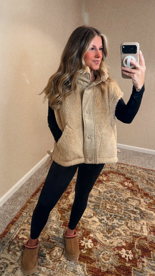 Aspen Oversized Sherpa Vest - Beige